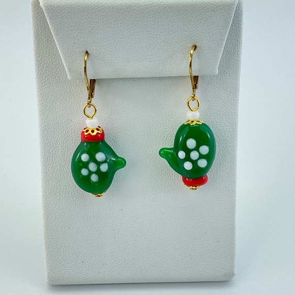Host Pick! New Green Christmas Mitten Earrings, Handmade, Lamp Work Glass, Gift - Picture 1 of 10
